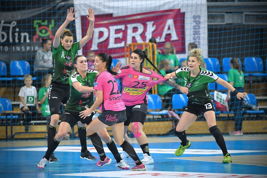 Powstrzymać liderkę klasyfikacji strzelczyń i jej koleżanki