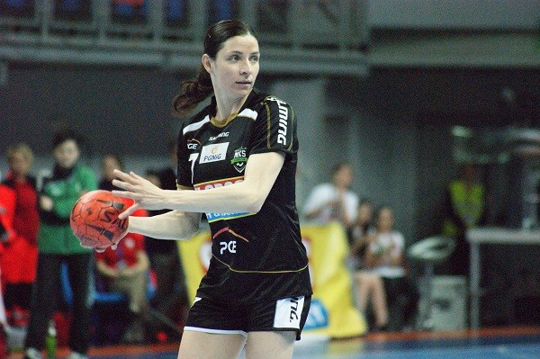 Powrót Kristy, pokaz siły mistrzyń