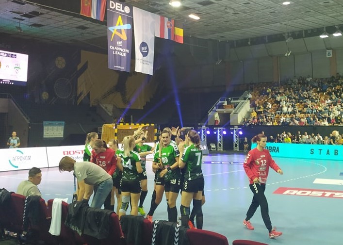 Mistrzynie olimpijskie i spółka zbyt mocne