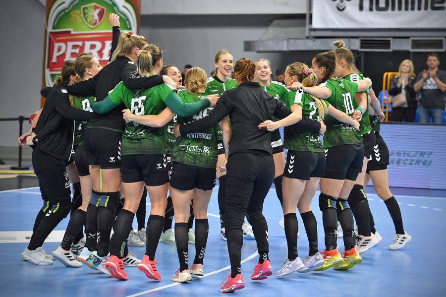 Zacięty mecz i przekonujące zwycięstwo gospodyń. MKS FunFloor Lublin pokonał KPR Gminy Kobierzyce.